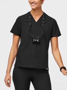 Figs Black FREEx Oran Slim Scrub Top